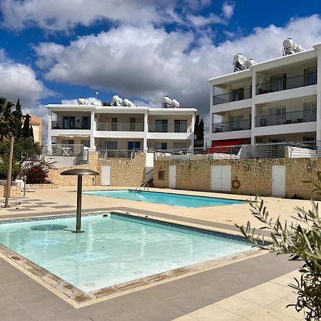 Klorakas Spacious Sea View Apartment מראה חיצוני תמונה