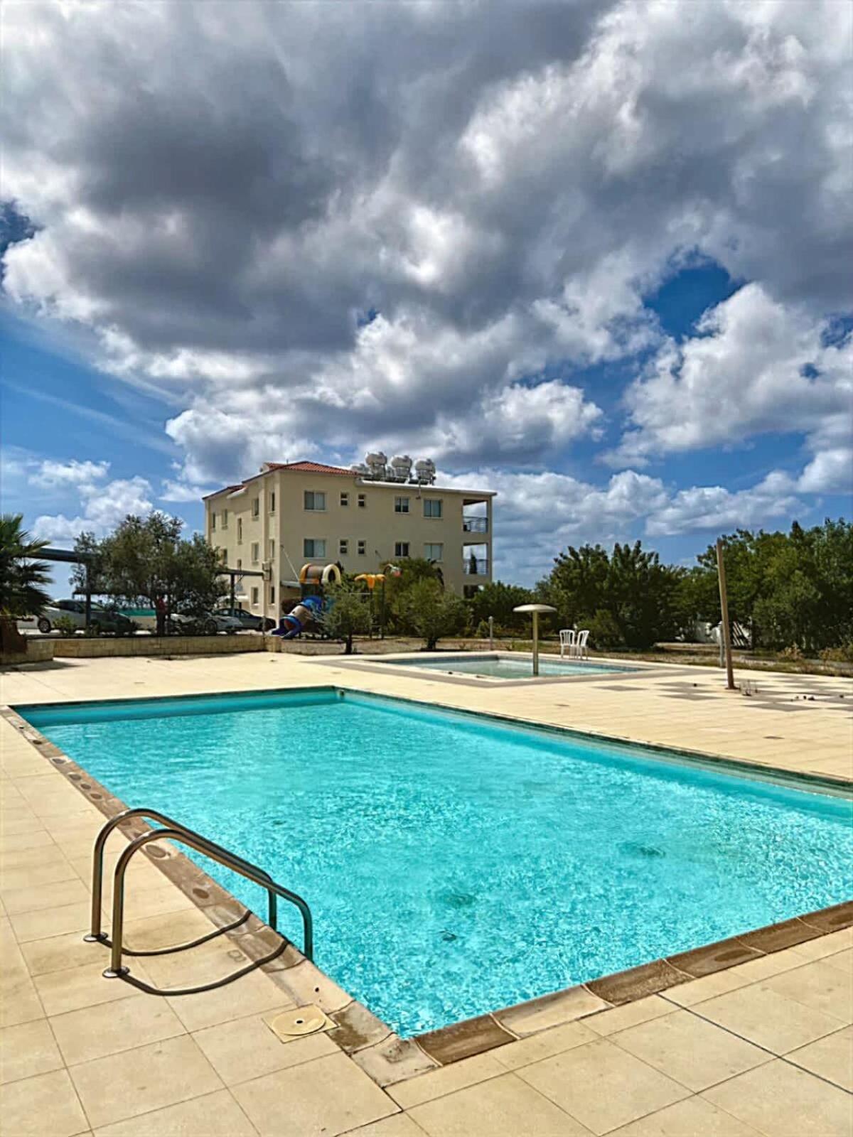 Klorakas Spacious Sea View Apartment מראה חיצוני תמונה