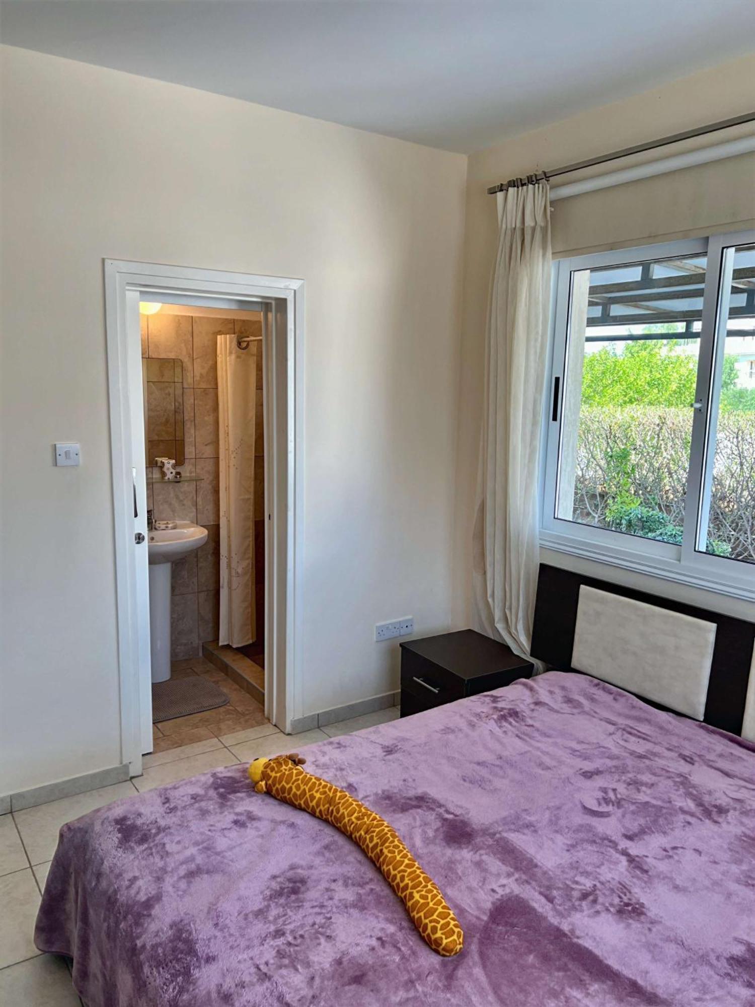 Klorakas Spacious Sea View Apartment מראה חיצוני תמונה